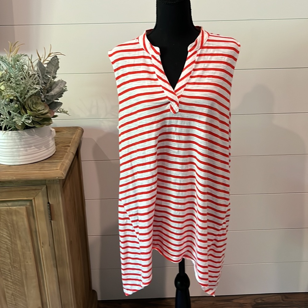Chico’s V-neck Tunic Tank
